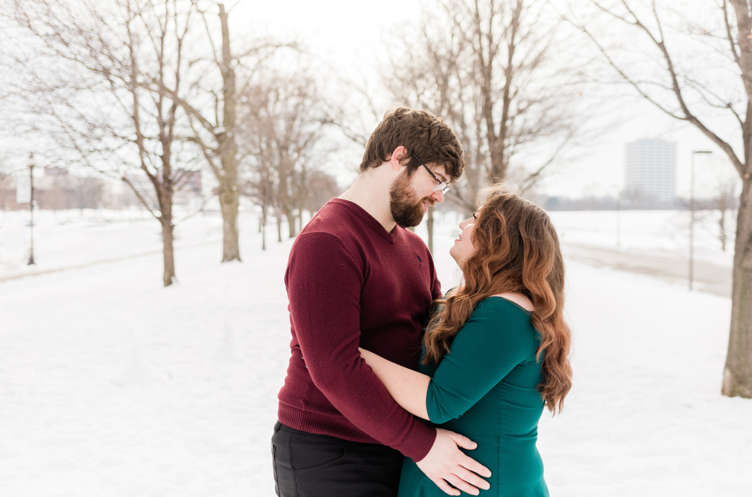 kansas-city-wedding-photographer-liberty-memorial-engagement-photos-