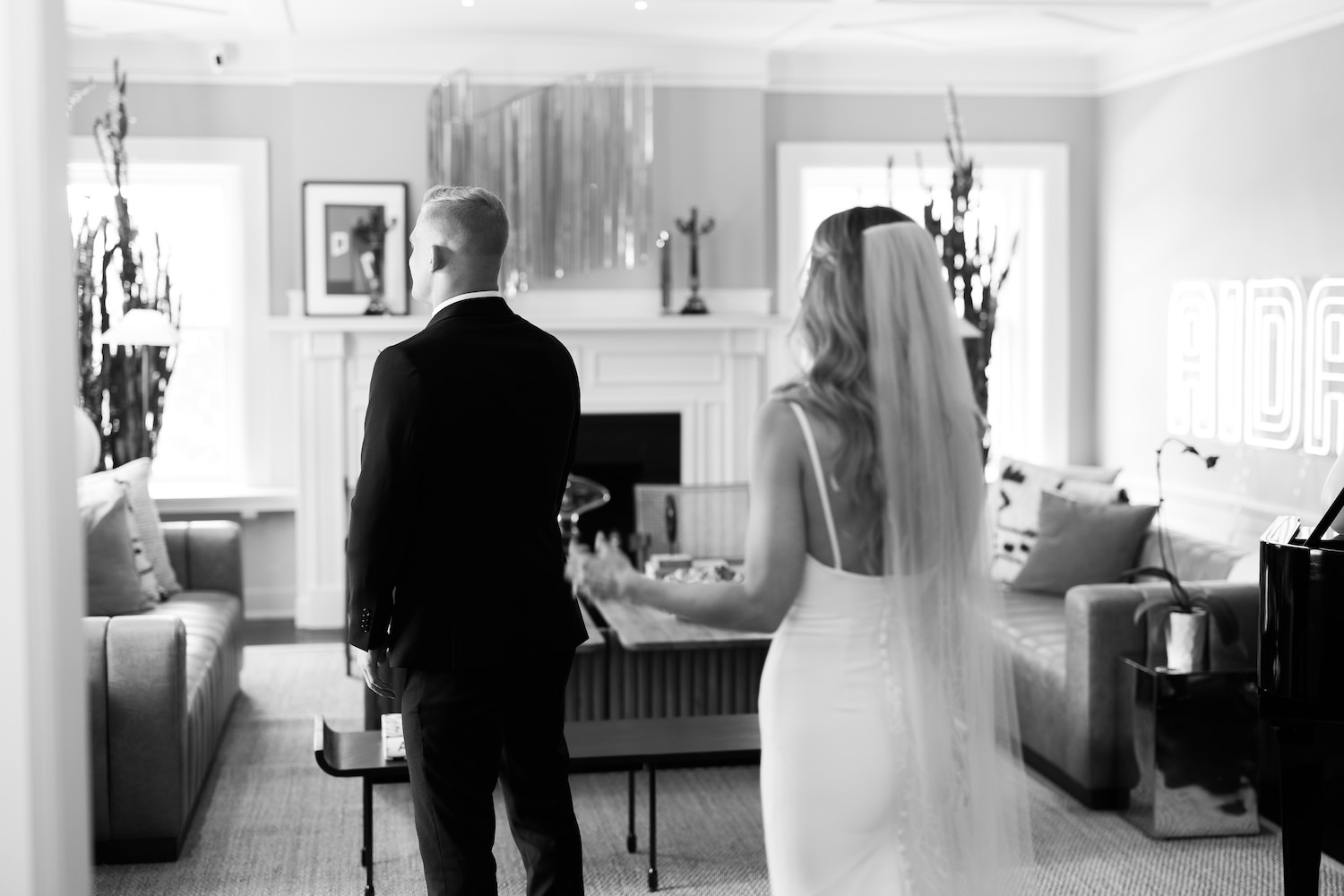 kansas-city-modern-wedding-photographer-aida-hotel