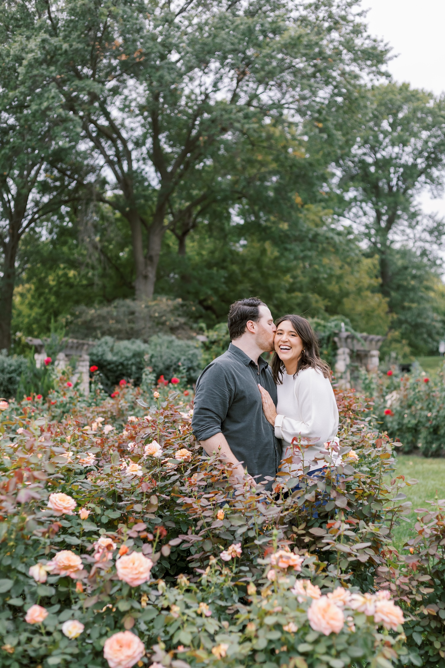 loose park engagement photos