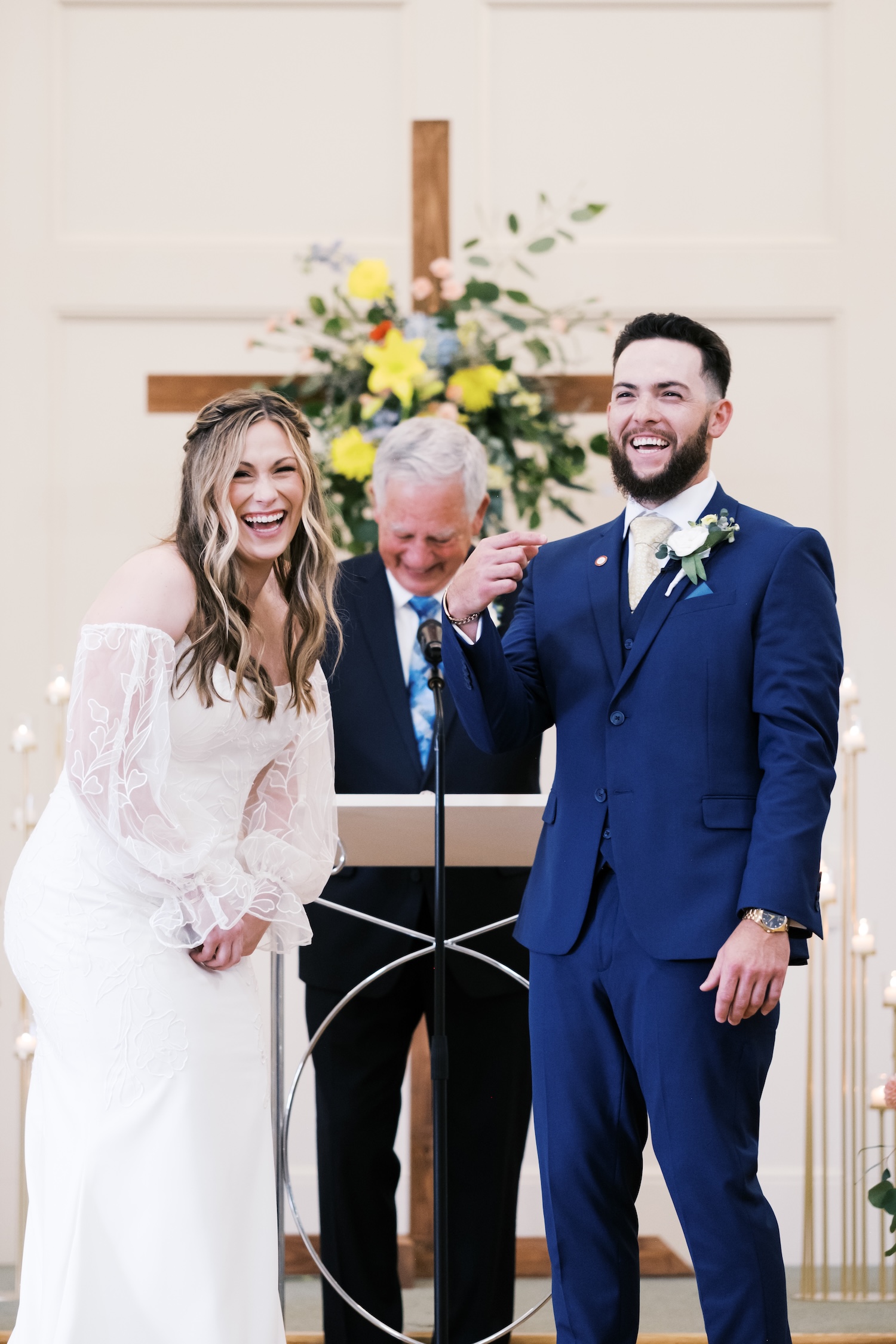 kansas city wedding at the hawthorne house in parkville missouri