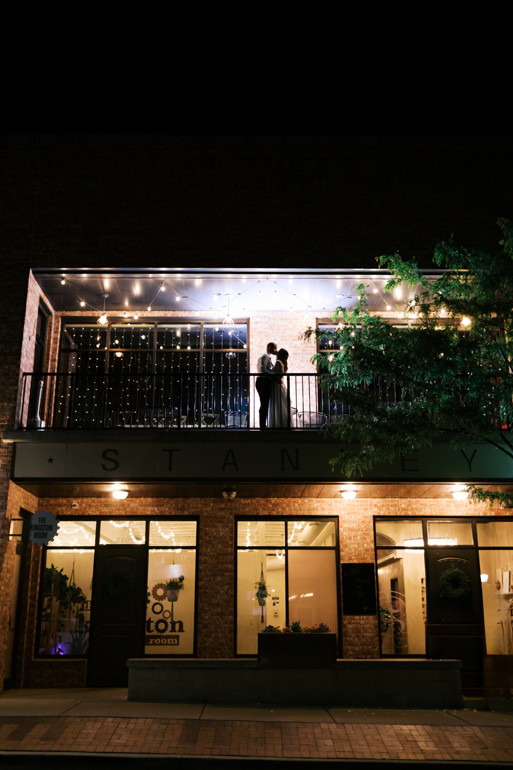 downtown lees summit wedding at the stanley