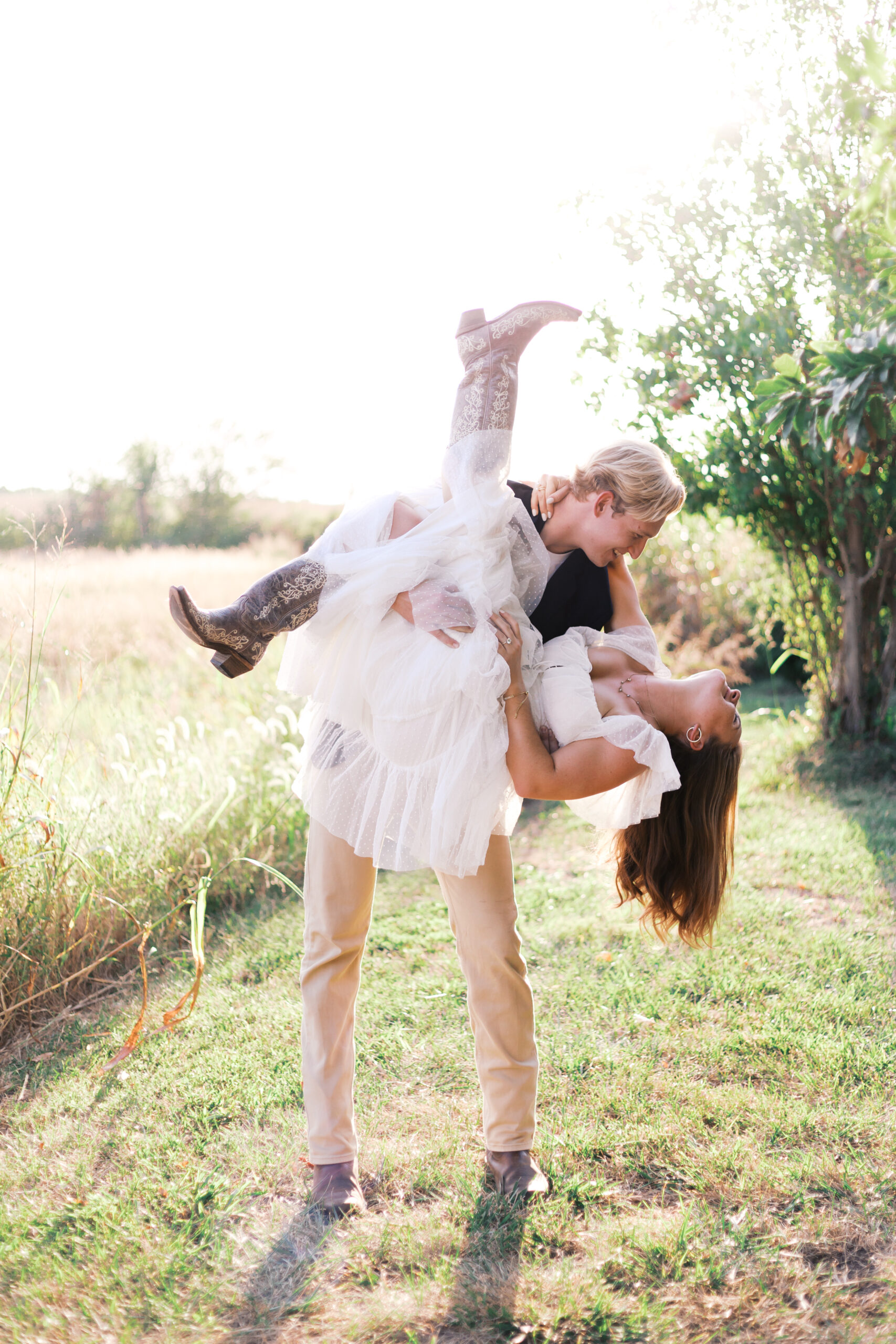 kansas city downtown wedding at the legacy at green hills