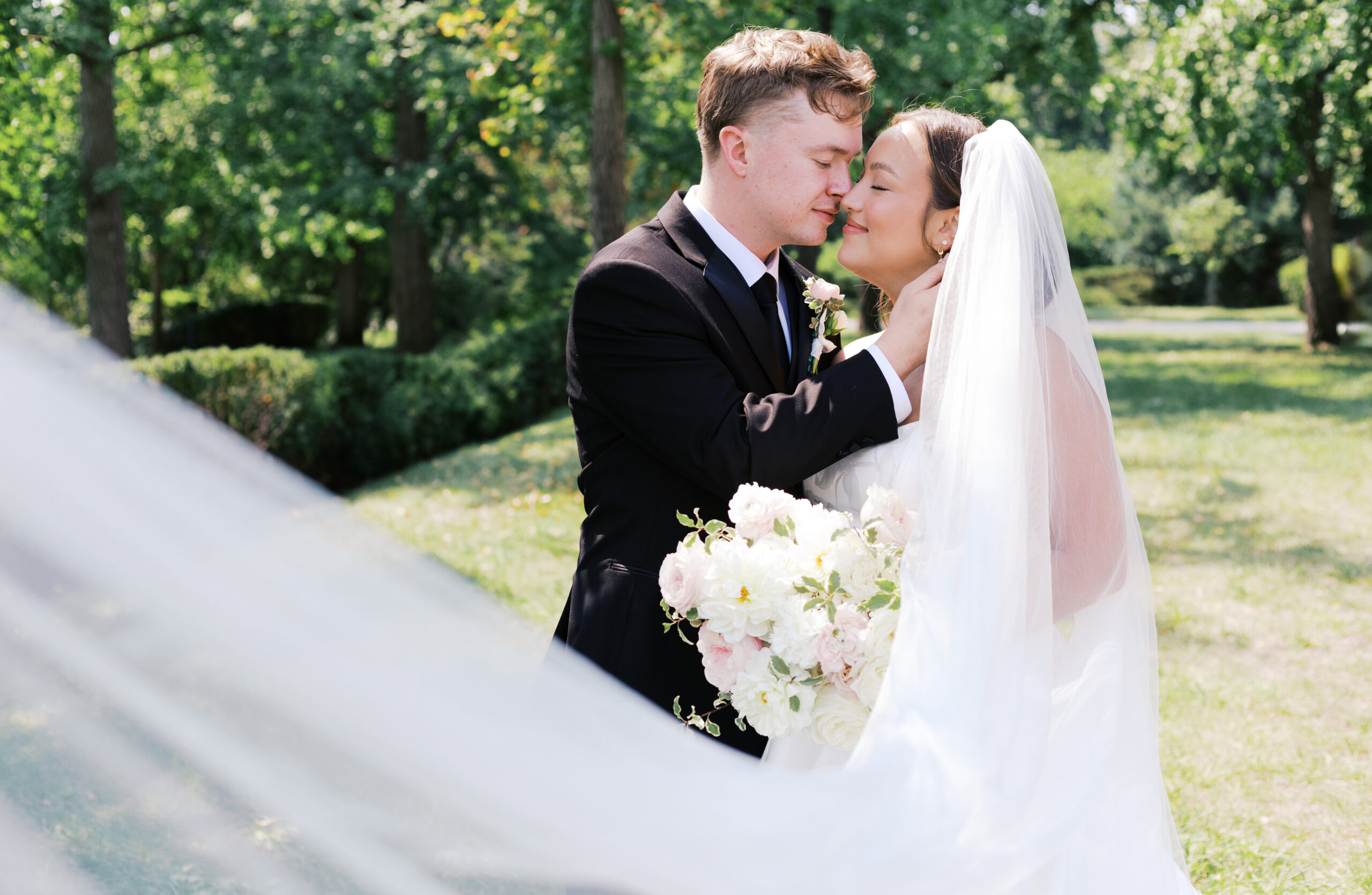 kansas city downtown wedding at the maverick