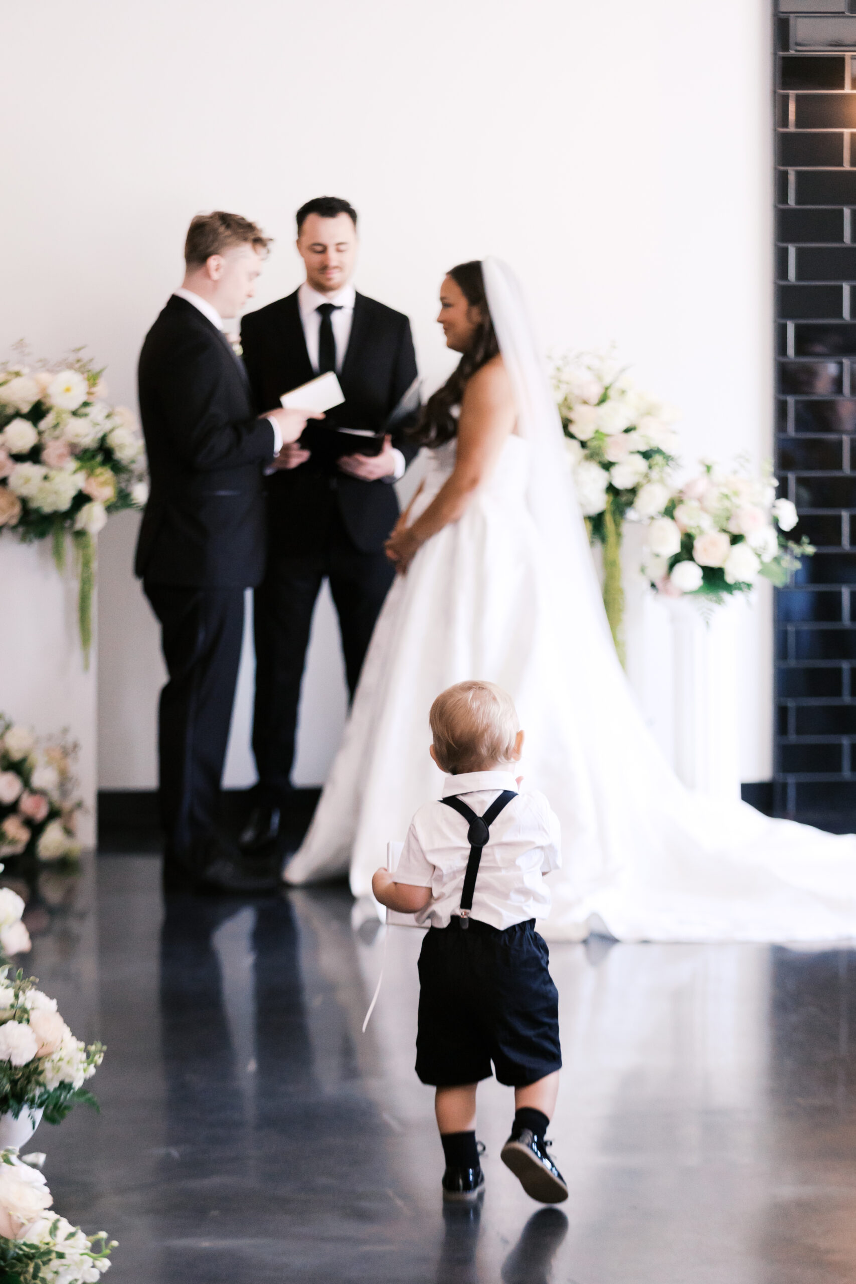 kansas city downtown wedding at the maverick