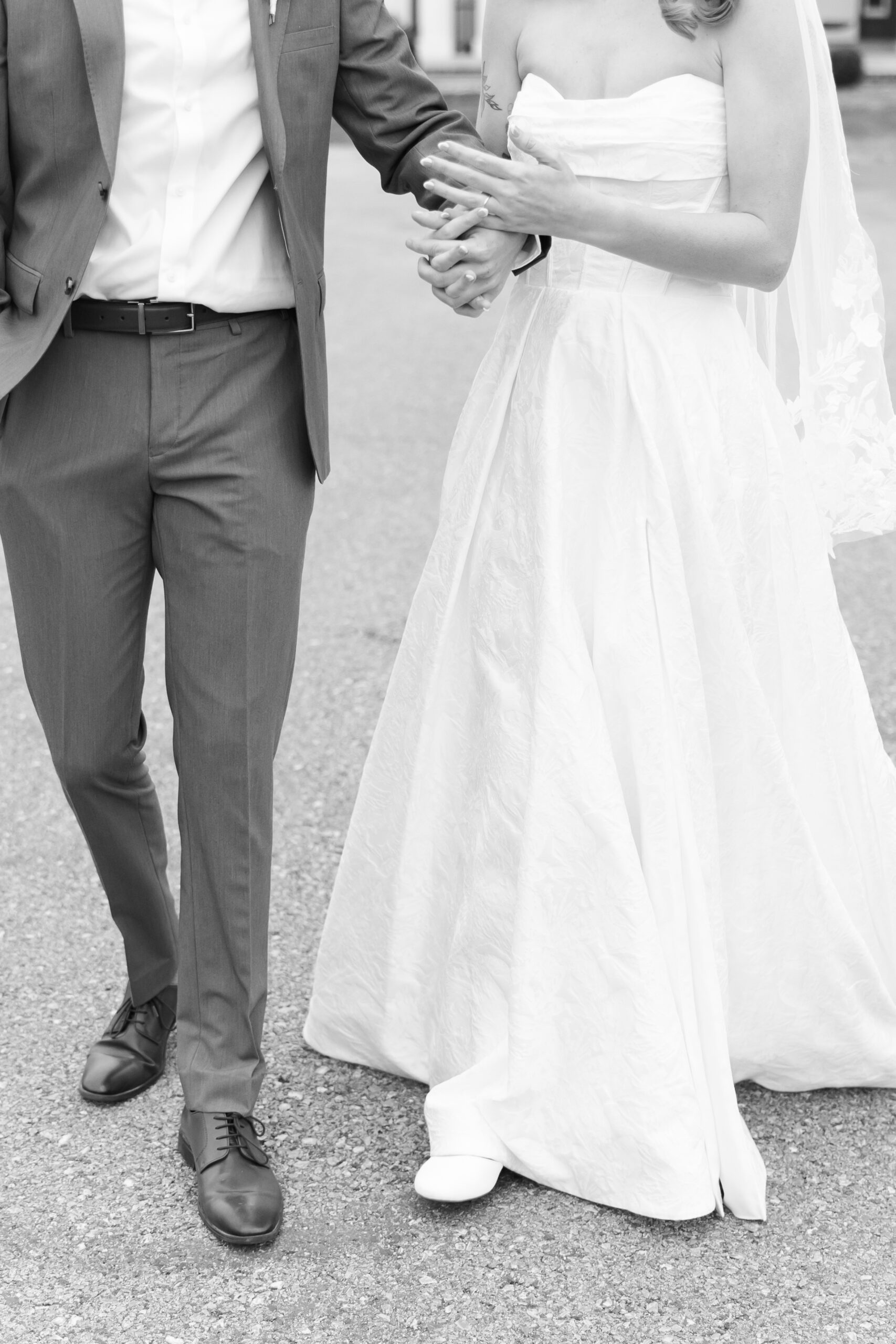 kansas city winter wedding photography at the historic longview mansion in lees summit missouri