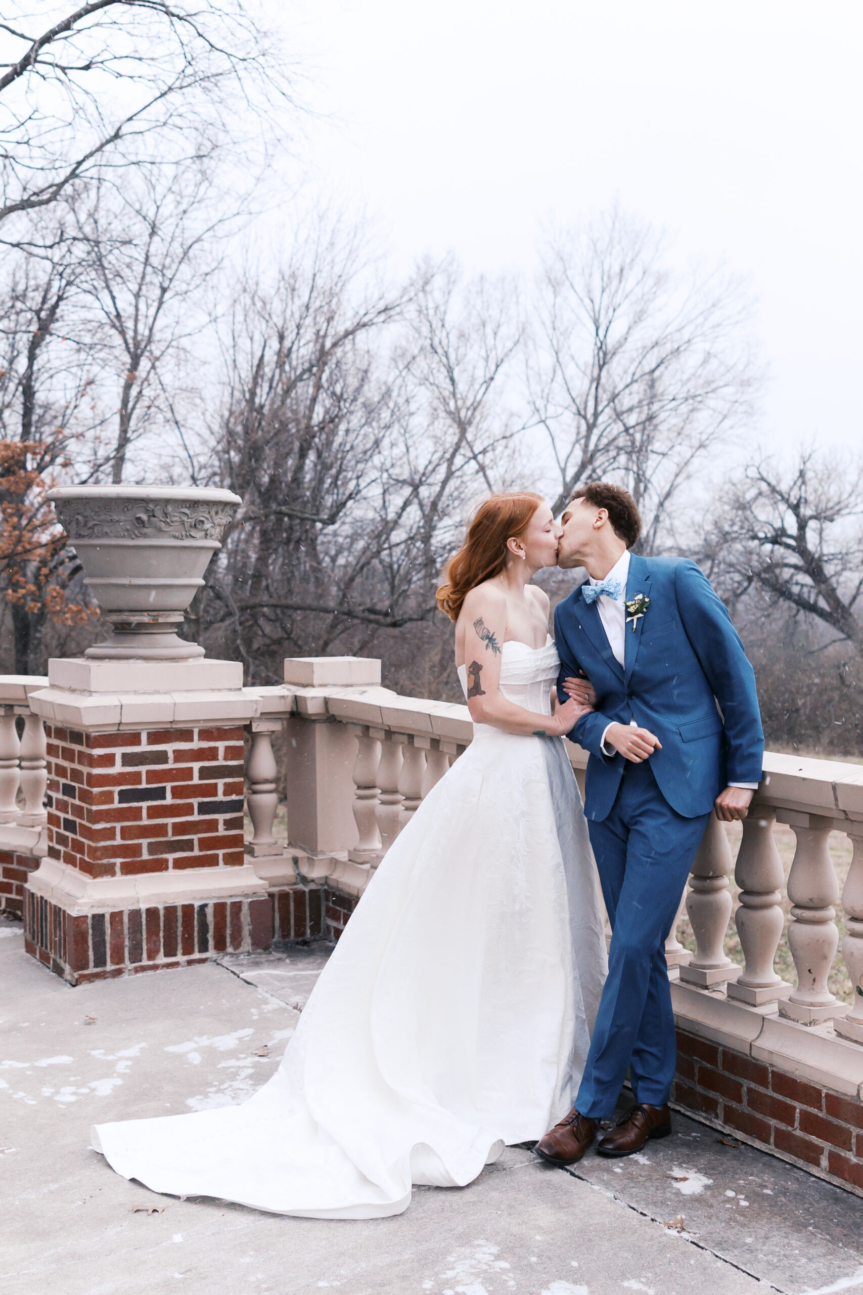 kansas city winter wedding photography at the historic longview mansion in lees summit missouri