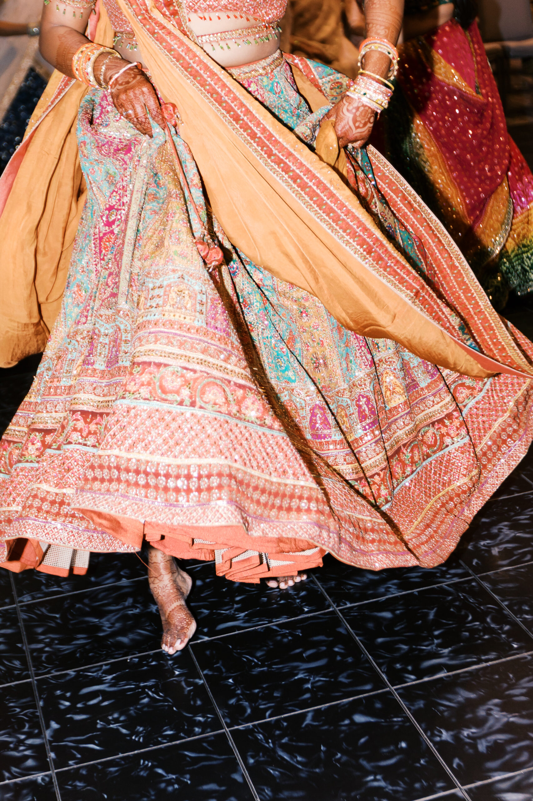 kansas city indian wedding photographer south asian wedding downtown kansas city garba